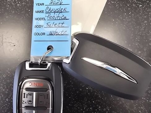 New 2026 Chrysler Pacifica Select image 6