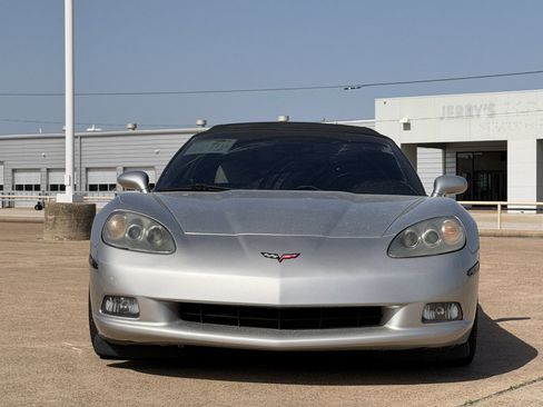 Used 2008 Chevrolet Corvette Convertible w/ Preferred Equipment Group RWD image 9