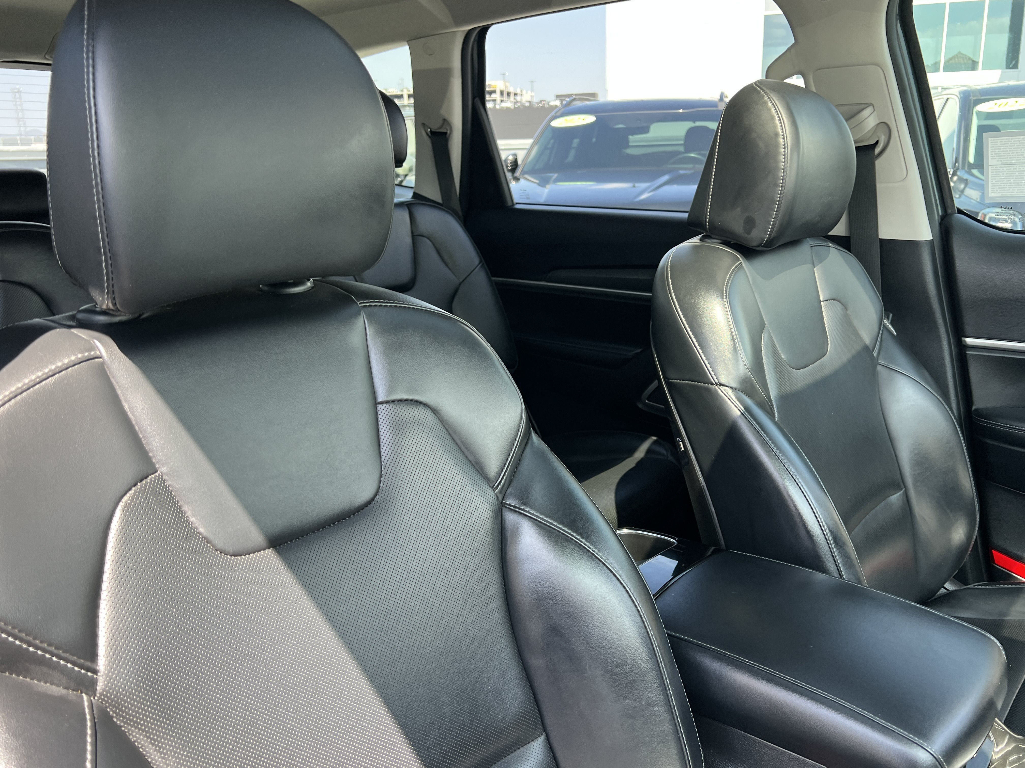 Used 2022 Kia Telluride S FWD image 16