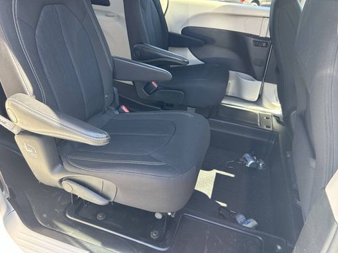 Used 2023 Chrysler Voyager LX FWD image 29