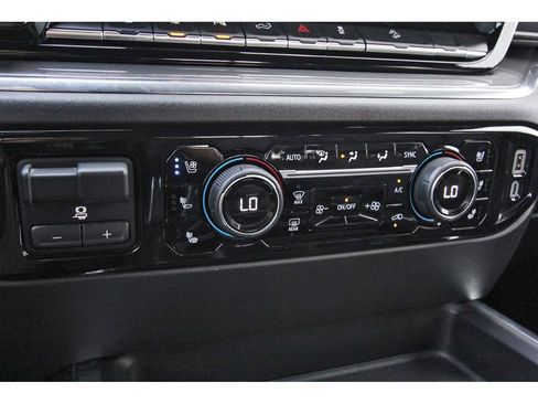 Used 2024 Chevrolet Silverado 2500 High Country w/ High Country Premium Package image 23