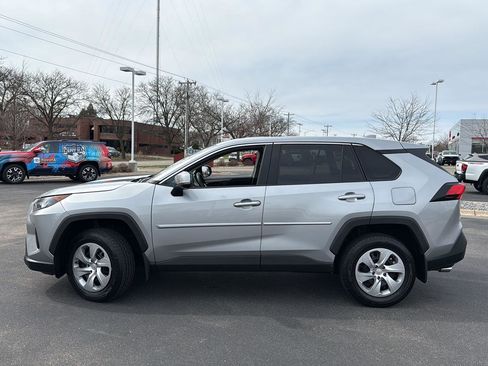 Used 2022 Toyota RAV4 LE AWD/4WD image 25