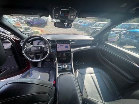 Used 2025 Jeep Grand Cherokee L Limited w/ Trailer Tow Package image 3