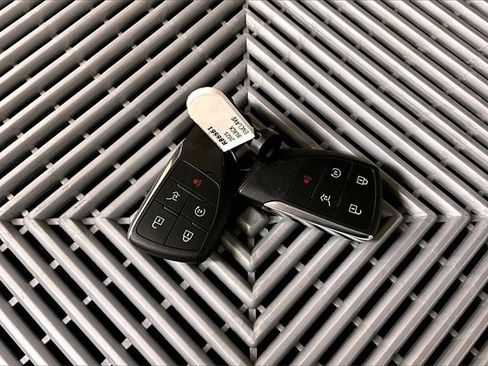 Used 2025 Buick Enclave Sport Touring w/ Power Package image 9