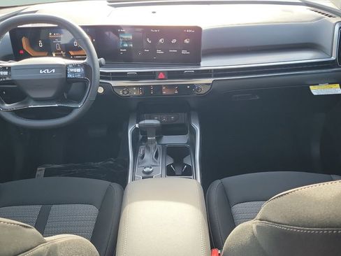 New 2026 Kia Sorento LX FWD image 22