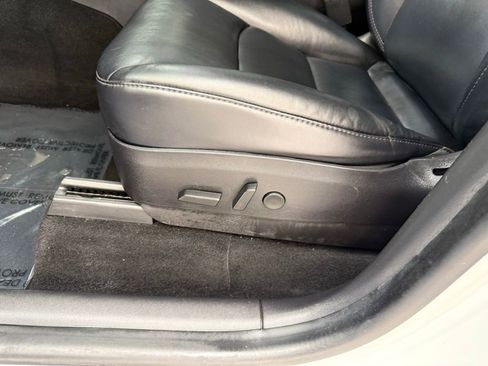 Used 2020 Tesla Model Y Long Range image 14