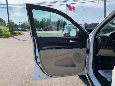 Used 2021 Dodge Durango SXT AWD/4WD image 13