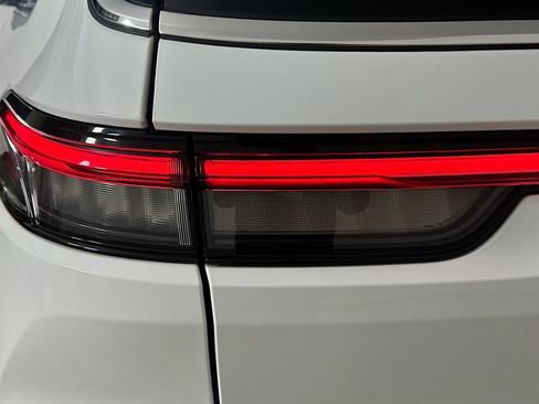 Used 2023 Jeep Grand Cherokee L Laredo image 41