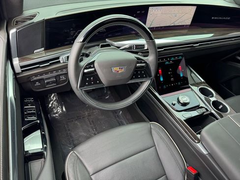 Certified 2025 Cadillac Escalade Premium Luxury w/ Touring Package image 25