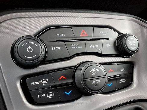 Used 2023 Dodge Challenger R/T w/ Blacktop Package image 32