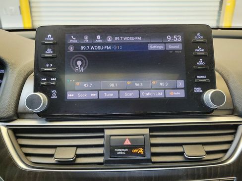 Used 2018 Honda Accord EX-L image 25