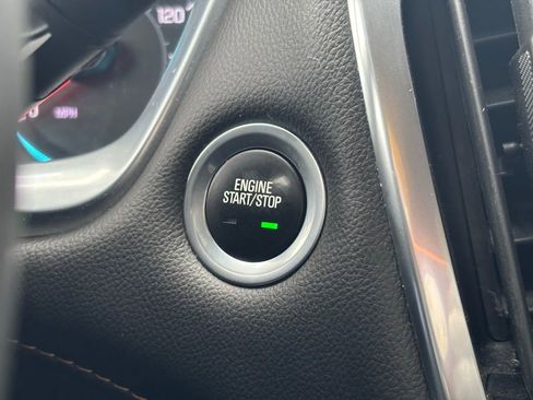 Used 2019 Chevrolet Traverse LT image 30