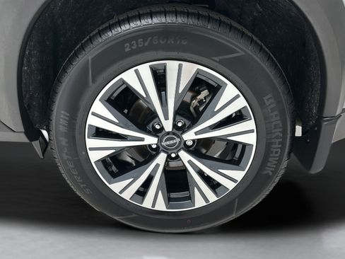 Used 2023 Nissan Rogue SV w/ SV Premium B Package AWD/4WD image 8