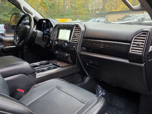 Used 2017 Ford F250 Lariat w/ Lariat Ultimate Package image 35