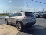 Used 2020 Jeep Cherokee Trailhawk image 3