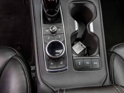 Used 2021 Cadillac XT4 Premium Luxury w/ Driver Assist Package image 39