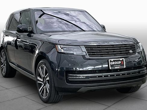 Used 2023 Land Rover Range Rover SE AWD/4WD image 3