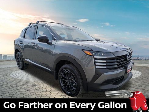 New 2026 Nissan Kicks SR w/ Cold Weather Package image 1