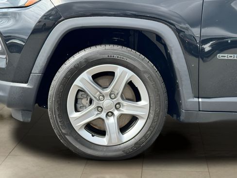 Used 2023 Jeep Compass Latitude AWD/4WD image 31