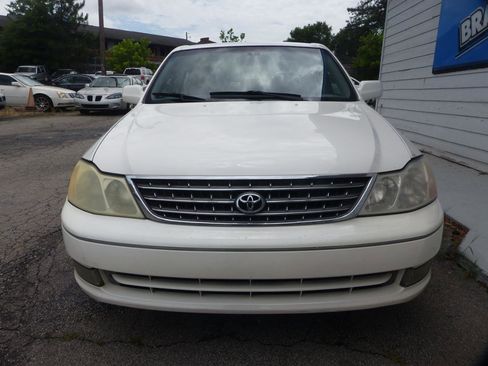 Used 2004 Toyota Avalon XL FWD image 3
