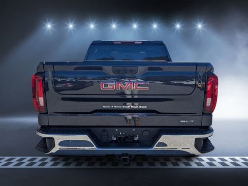 Used 2025 GMC Sierra 1500 SLT image 6