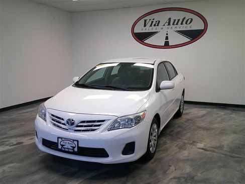 Used 2013 Toyota Corolla LE image 7