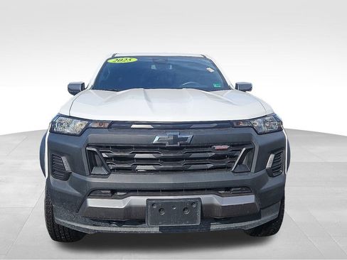Used 2025 Chevrolet Colorado Trail Boss image 2