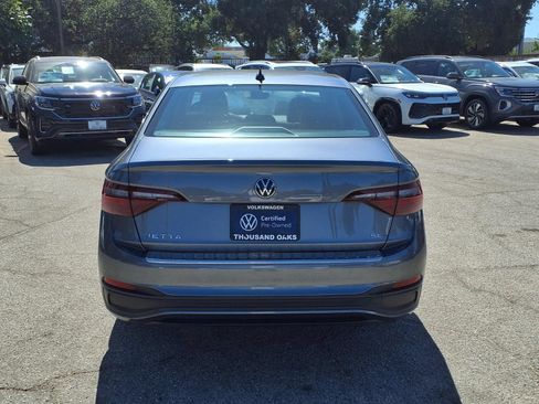 Certified 2023 Volkswagen Jetta SE FWD image 7