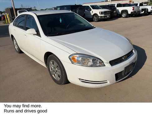 Used 2011 Chevrolet Impala LS FWD image 5