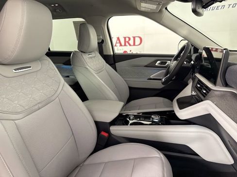 New 2026 Ford Explorer Platinum w/ LUX Leather Package image 20