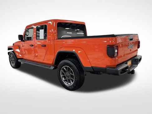 Certified 2020 Jeep Gladiator Overland w/ LED Lighting Group image 3