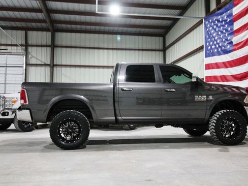 Used 2017 RAM 2500 Laramie image 13