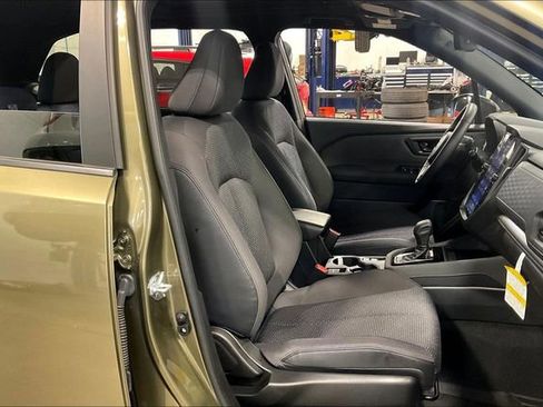 Used 2025 Subaru Forester Premium w/ Convenience Package #1 image 7