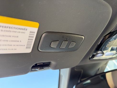 Used 2024 Alfa Romeo Stelvio Ti image 17