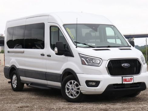 Used 2023 Ford Transit 350 XLT RWD image 2