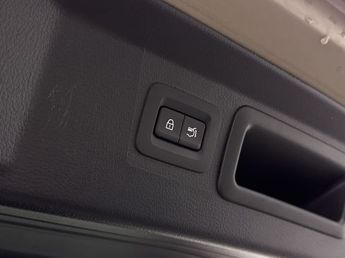 Used 2024 MAZDA CX-50 AWD 2.5 Turbo w/ Cargo Package image 33