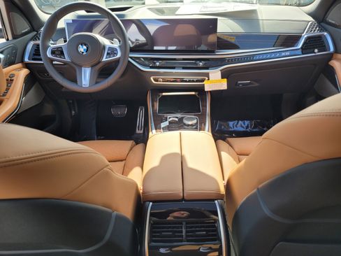 Used 2026 BMW X5 sDrive40i w/ M Sport Package RWD image 13