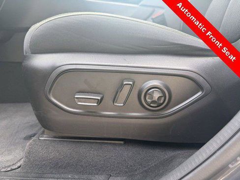 Certified 2024 Jeep Grand Cherokee L Laredo image 10