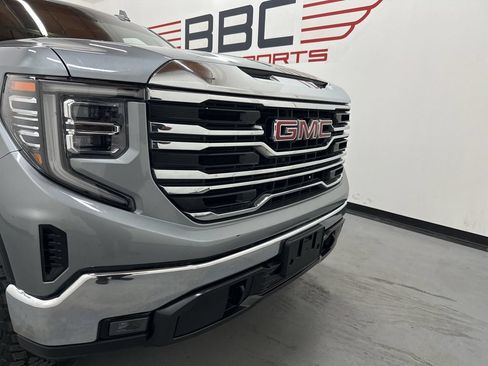 Used 2023 GMC Sierra 1500 SLT AWD/4WD image 2