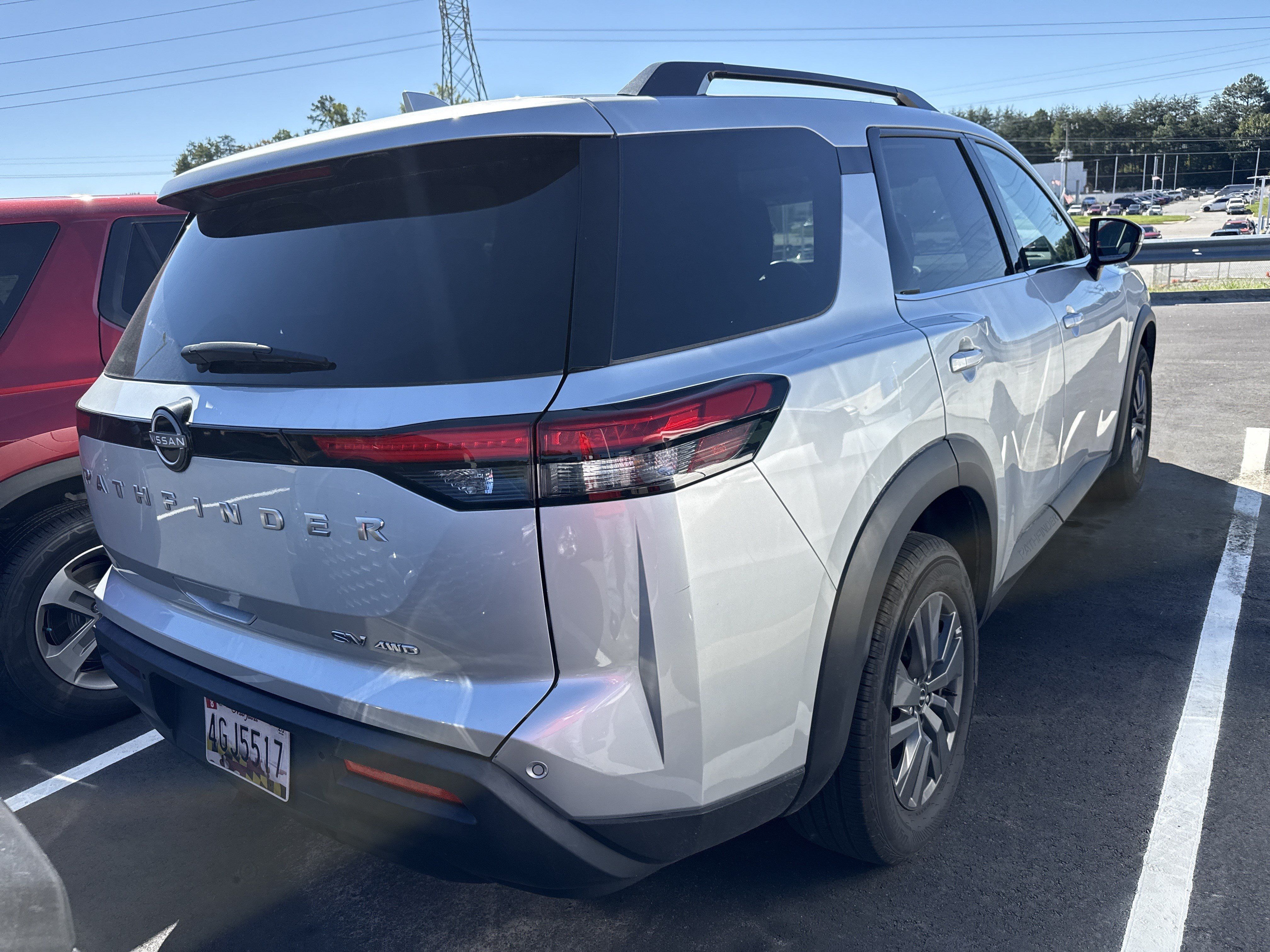 Used 2024 Nissan Pathfinder SV AWD/4WD image 11