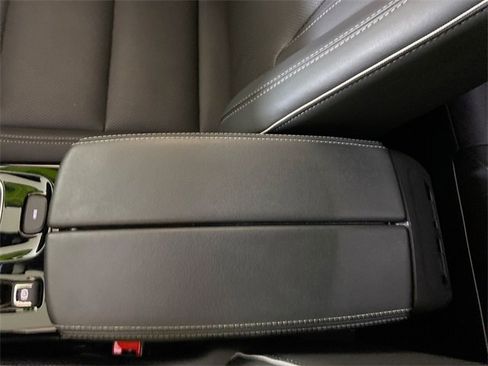 Used 2023 Buick Envision Essence image 42