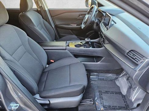 Used 2024 Nissan Rogue S image 19