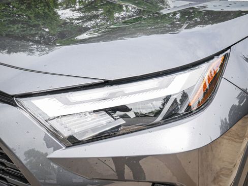 Used 2024 Toyota RAV4 LE image 6