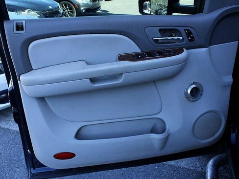 Used 2007 GMC Sierra 1500 SLT w/ SLE/SLT Trailering Package image 9