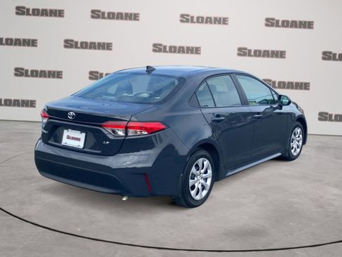 Used 2025 Toyota Corolla LE FWD image 4