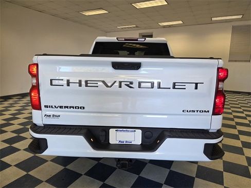 Used 2023 Chevrolet Silverado 1500 Custom image 6