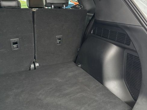 Used 2025 Ford Escape SE image 23