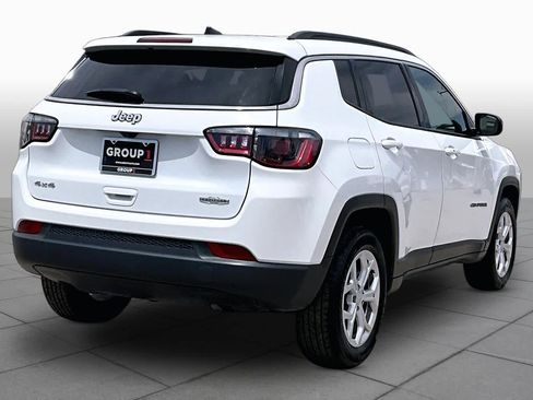 Used 2024 Jeep Compass Latitude AWD/4WD image 13