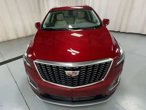 Certified 2024 Cadillac XT5 Premium Luxury AWD/4WD image 3