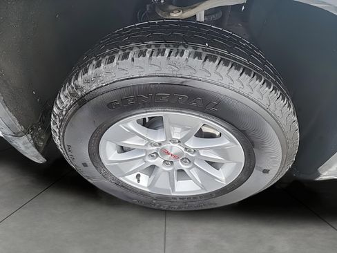 Used 2024 GMC Sierra 1500 Pro w/ Pro Value Package image 8